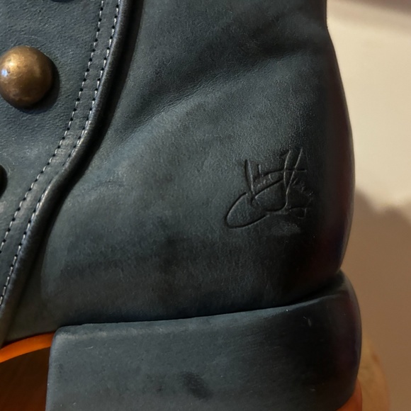 Fluevog Unity Penney denim blue real leather ankle boots with buttons NWT - Picture 6 of 13